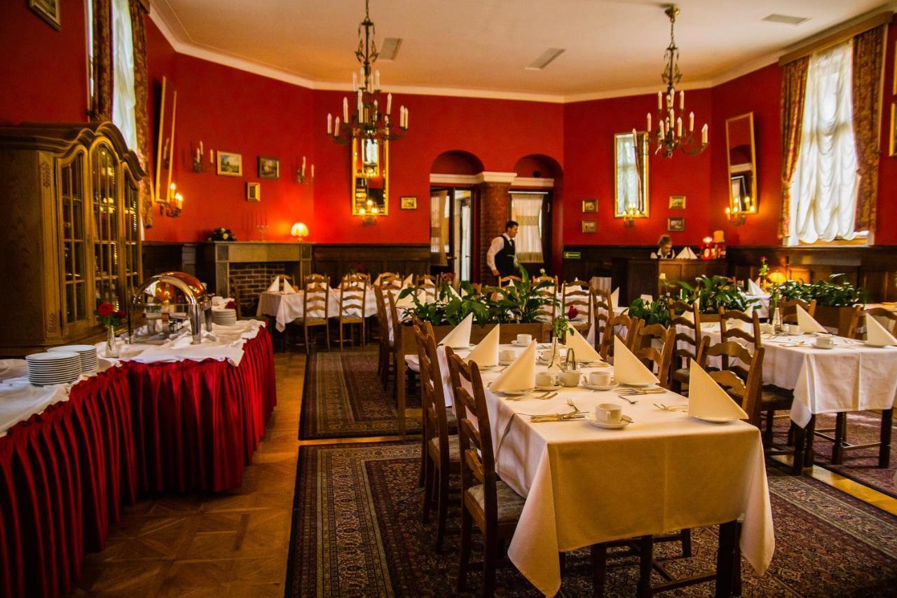Hotel Zamek Pultusk Dom Polonii エクステリア 写真