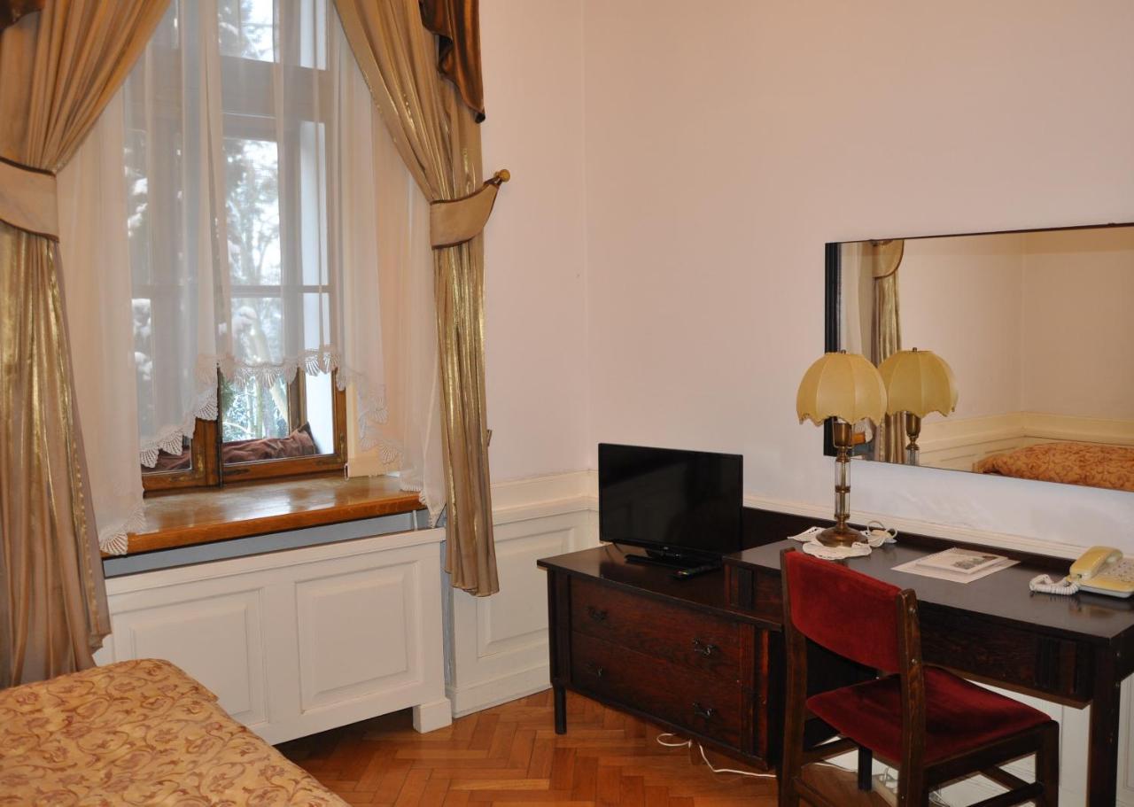 Hotel Zamek Pultusk Dom Polonii エクステリア 写真